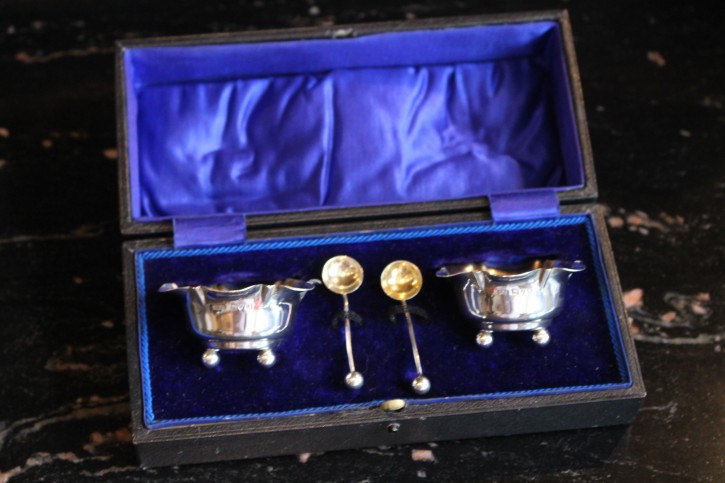 Antik Paar Salieren mit Löffeln aus England Chester 925er Sterling Silber in OVP