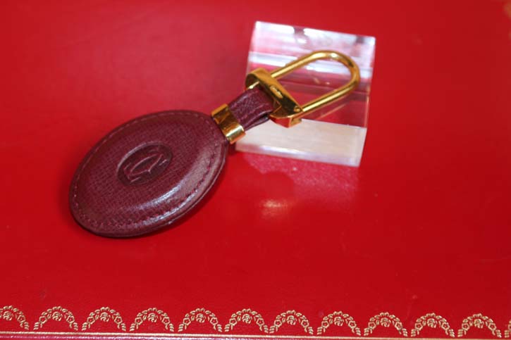 Cartier Must II Bille Schlüsselanhänger Key Ring Leder Bordeaux und Gold  