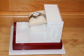 Cartier Edelholz Uhren Display 3 Etagen mit Acryl und Klavierlack 25 x 20 x 16cm