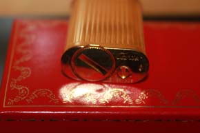 Cartier Feuerzeug Belle Epoque in vergoldet mit Faden Guilloche Muster TOP