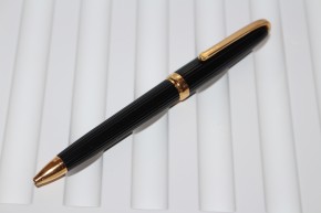 Cartier Louis Stylo Bille Kugelschreiber Ball Pen in Edelharz Schwarz und Gold