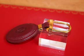 Cartier Must II Bille Schlüsselanhänger Key Ring Leder Bordeaux und Gold  