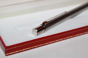 Cartier Stylo Bille II Kugelschreiber silbern mattiert