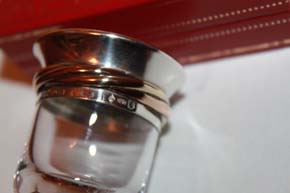 Cartier Tinity Salz Streuer 925er Sterling Silber und Bleikristall 62,3 Gramm