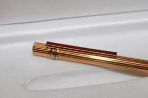 Cartier Trinity Bleistift in vergoldet mit Faden Guilloche Muster