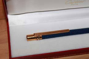 Cartier Trinity Kugelschreiber in Chinalack Dunkelblau marmoriert und Gold