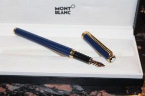 Montblanc Noblesse Oblige Füllfederhalter in Nachtblau und Gold