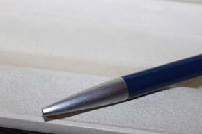 Montblanc 782 Hebelkugelschreiber in blau und silbern gebürstet